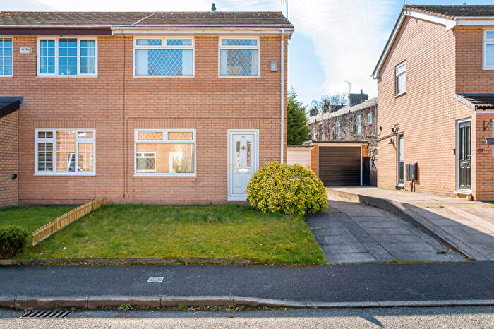 3 Bedroom Semi Detached House For Sale In Ivy Green Drive, Springhead, Saddleworth, OL4