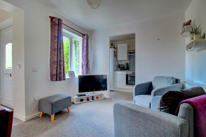 Maisonette To Rent In Desborough Park Road, High Wycombe, Buckinghamshire, HP12