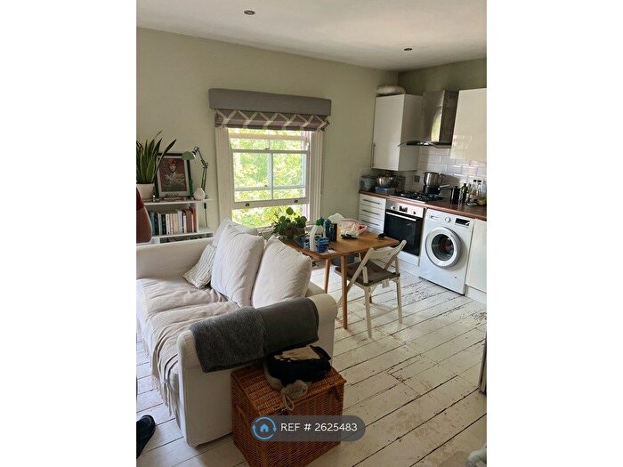 1 Bedroom Flat To Rent In Norwood Road, London, SE24