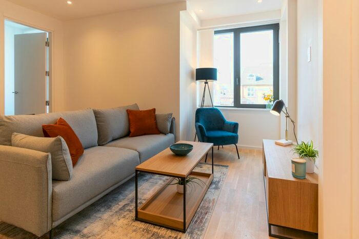 Studio To Rent In - Queen's Road, Reading, RG1