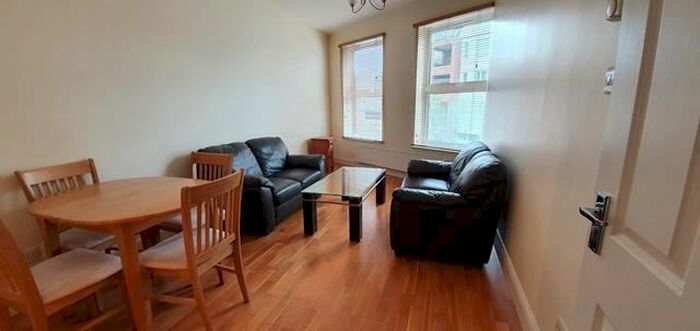 2 Bedroom Flat To Rent In Grosvenor Parade, Uxbridge Road, London, W5