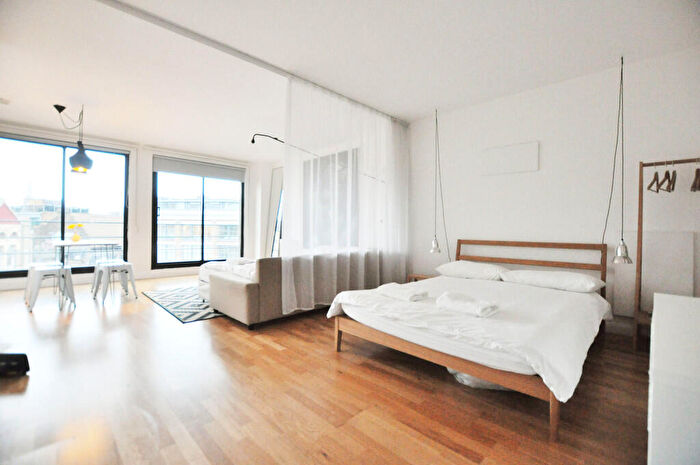 Flat To Rent In Great Eastern St, London, EC2A