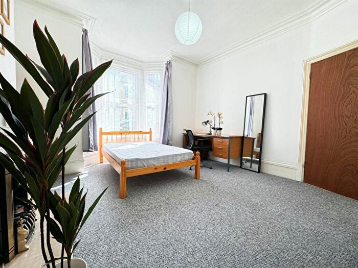 5 Bedroom Terraced House To Rent In Sheffield Road, Portsmouth, PO1