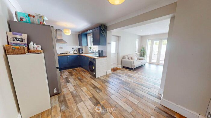 3 Bedroom Semi-Detached House For Sale In Tutbury Gardens, Cantley, Doncaster, DN4