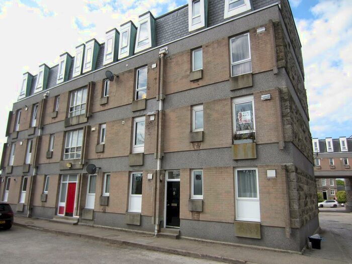 2 Bedroom Ground Maisonette To Rent In Salisbury Court, Salisbury Terrace, AB10