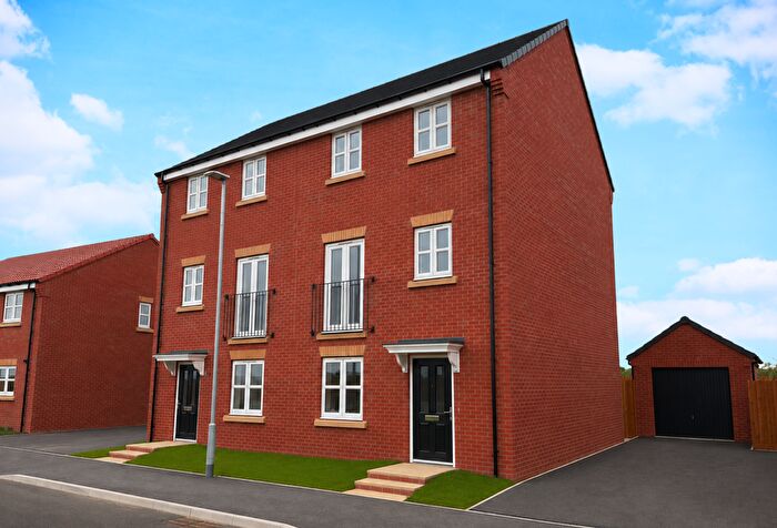 4 Bedroom Semi-Detached House For Sale In Great North Road, Fernwood, Newark, NG24