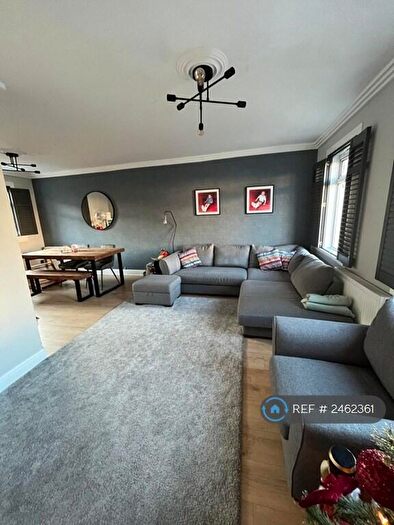 3 Bedroom Terraced House To Rent In Cairnhill Circus, Glasgow, G52