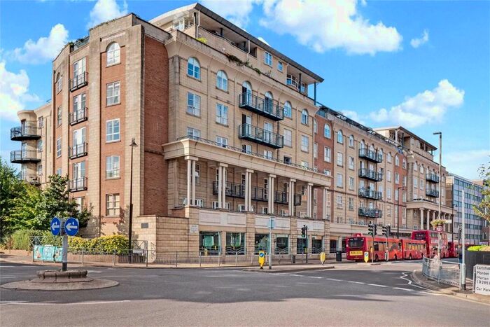 2 Bedroom Flat To Rent In Worple Road, London, SW19