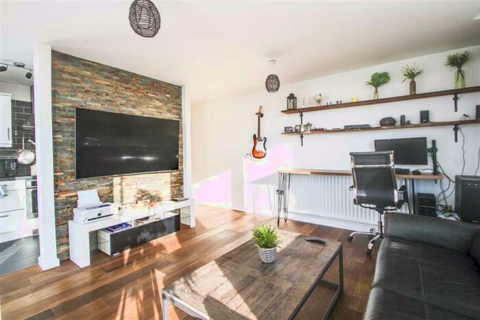 1 Bedroom Apartment To Rent In Manhattan House, Central Milton Keynes, Milton Keynes, MK9