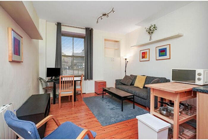 1 Bedroom Flat For Sale In / St Leonards Street, Newington, Edinburgh, EH8