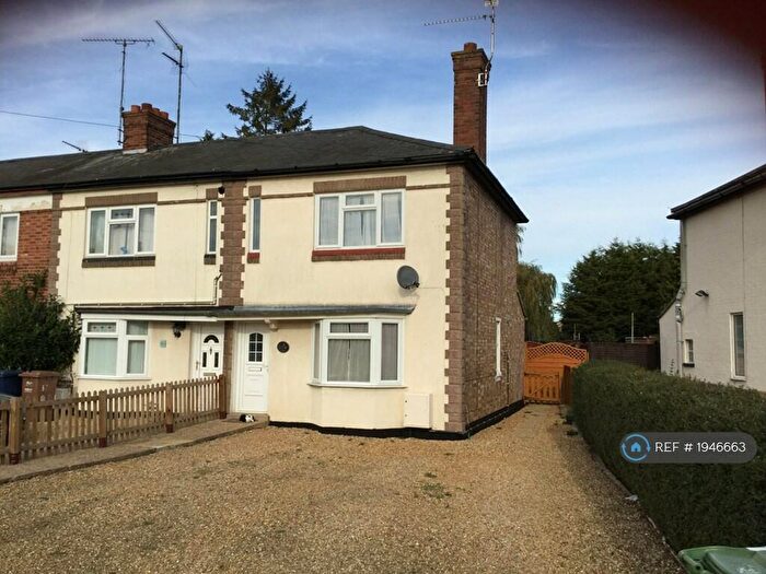 3 Bedroom Semi-Detached House To Rent In Summerfield Close, Wisbech, PE13