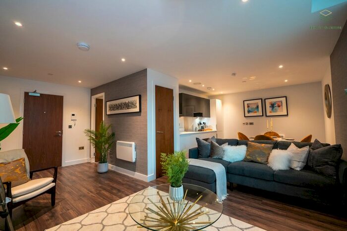 1 Bedroom Flat To Rent In New Eton House, Bath Road, Slough, Berkshire, SL1