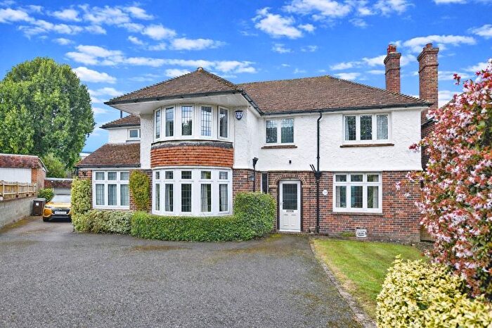 5 Bedroom Detached House For Sale In Faraday Road, Maidstone, ME14