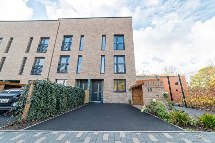 3 Bedroom Town House For Sale In Collyhurst Village, Collyhurst, Manchester, M40