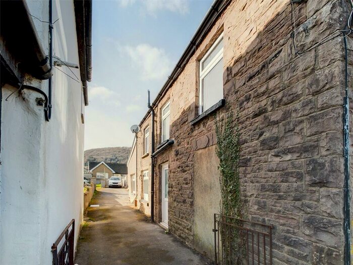 3 Bedroom Apartment For Sale In Hereford Road, Mardy, Abergavenny, Monmouthshire, NP7