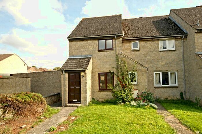 2 Bedroom Property To Rent In Lyne Road, Kidlington, OX5