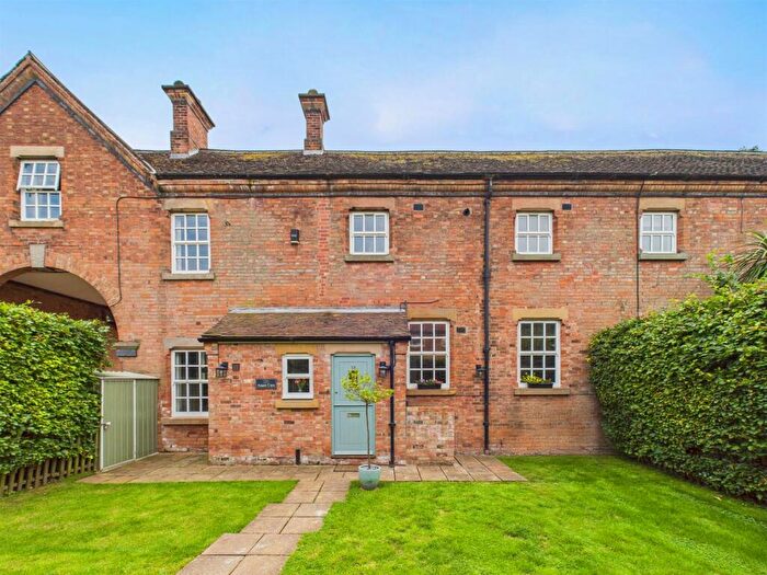 4 Bedroom Barn Conversion To Rent In Taylors Croft, Woodborough, Nottingham, NG14
