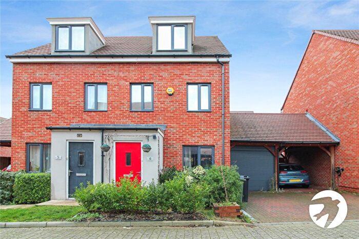 3 Bedroom Semi-Detached House To Rent In Forrest Shaw, Castle Hill, Ebbsfleet Valley, Swanscombe, DA10