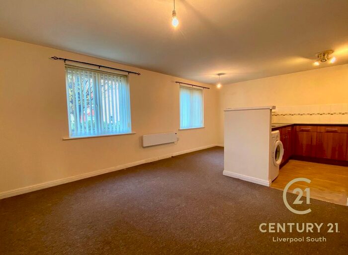 2 Bedroom Flat To Rent In Alderman Road, Hunts Cross, L24