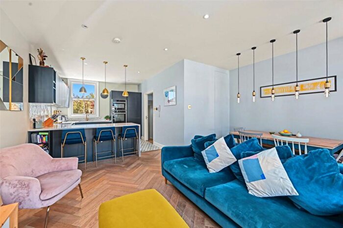 3 Bedroom Apartment For Sale In Clifford Gardens, London, NW10