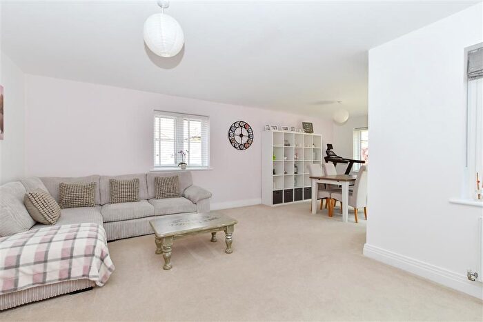 4 Bedroom End Of Terrace House For Sale In Corden Place, Pulborough, West Sussex, RH20