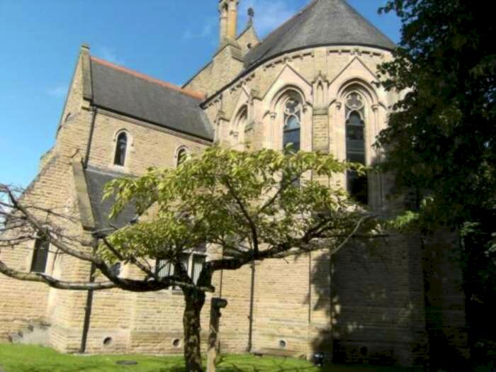 2 Bedroom Flat To Rent In Range Road, Whalley Range, M16