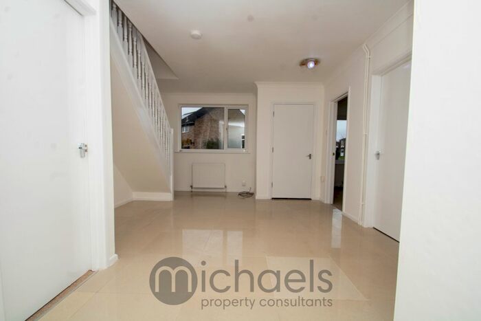 5 Bedroom Detached House To Rent In Titania Close, Colchester, CO4