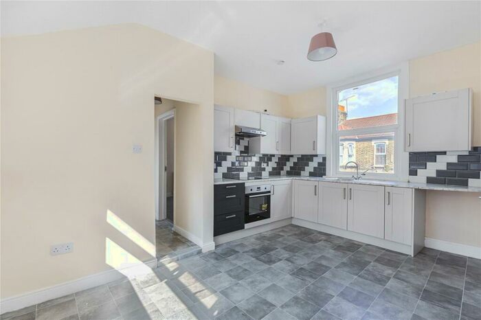 3 Bedroom Maisonette To Rent In Ling Road, London, E16