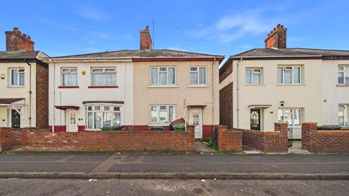 3 Bedroom Semi-Detached House For Sale In Belham Road, Peterborough, PE1