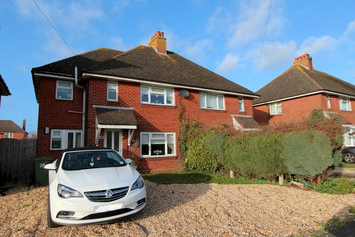 4 Bedroom Semi-Detached House To Rent In The Crescent, Netley Abbey, Southampton SO31