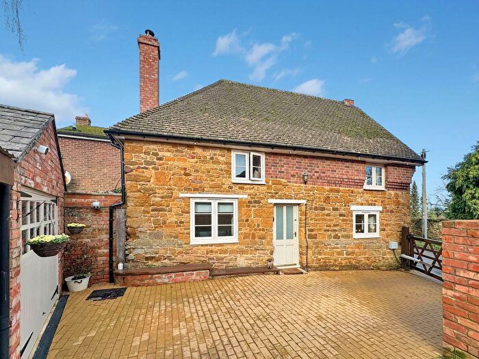 2 Bedroom Semi-Detached House For Sale In Yew Tree Lane, Spratton, NN6