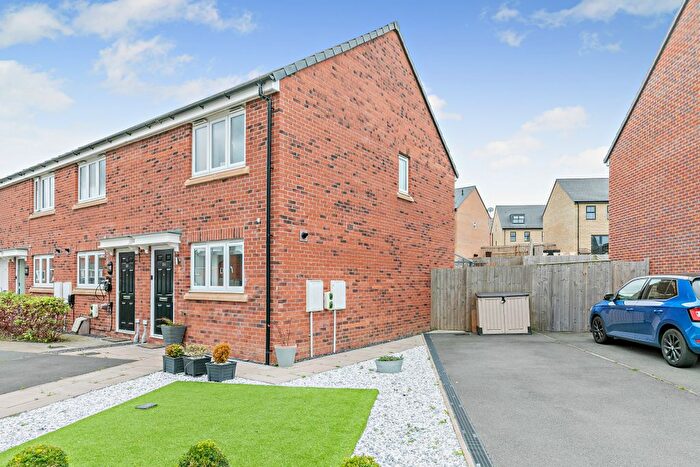 2 Bedroom Semi-Detached House For Sale In Haydock Avenue, Castleford, Wakefield, WF10