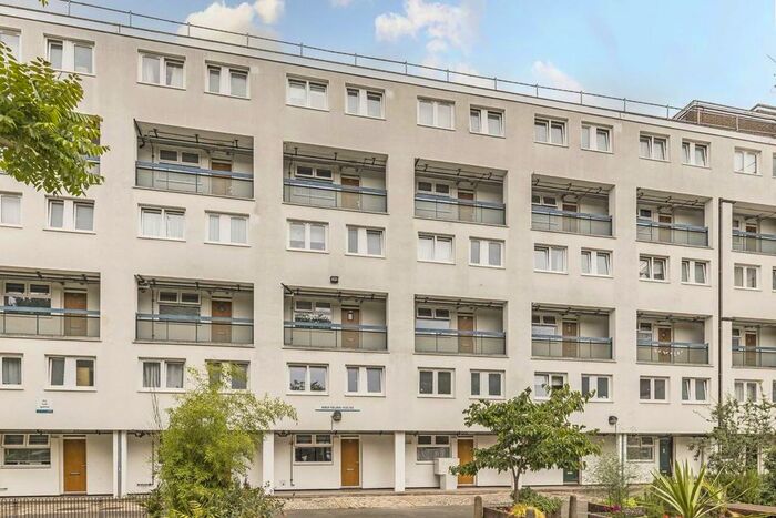 2 Bedroom Flat To Rent In Llewellyn Street, London, SE16