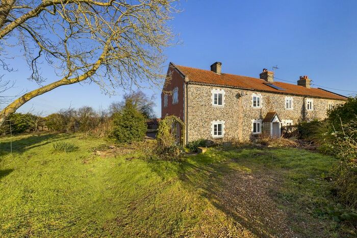 4 Bedroom Cottage For Sale In Hillrise Cottage, Croxton, Thetford, Norfolk, IP24