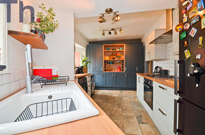 2 Bedroom Detached Bungalow For Sale In Ventnor, Isle Of Wight, PO38