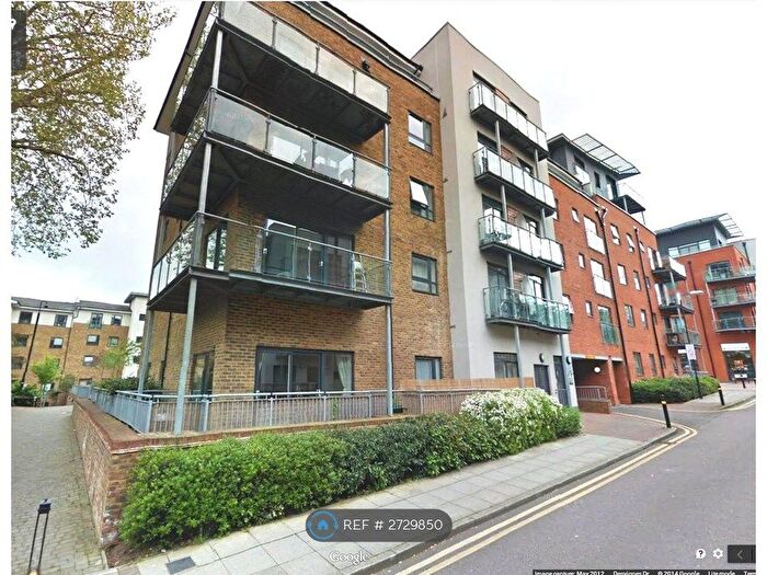 2 Bedroom Flat To Rent In Rosse Gardens, London, SE13