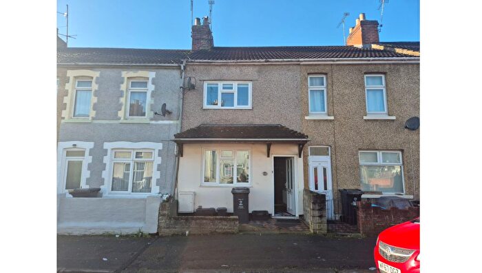 2 Bedroom Property For Sale In George Street, Swindon, Wiltshire, SN1