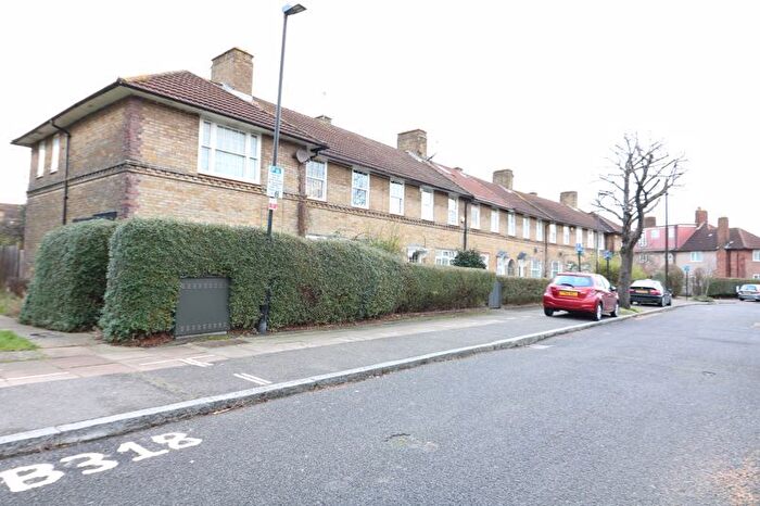 3 Bedroom Terraced House To Rent In Gedeney Road, London, N17