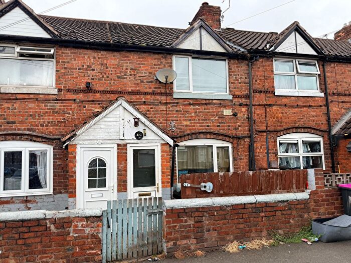 3 Bedroom Terraced House For Sale In Scarsdale Street, Dinnington, S25