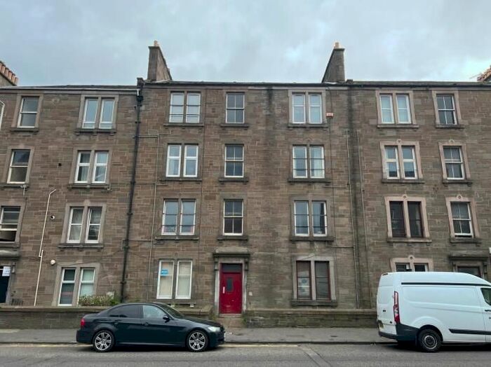 1 Bedroom Flat To Rent In B, Clepington Road, Dundee, DD3