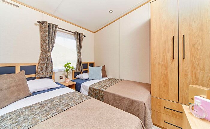 2 Bedroom Caravan For Sale In Castle Douglas, Dumfries And Galloway, DG7