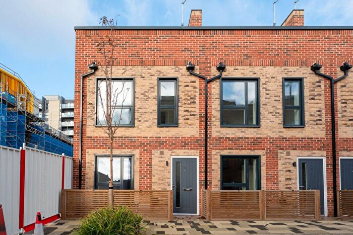 3 Bedroom Terraced House To Rent In Inkwell Avenue, Watford, WD18