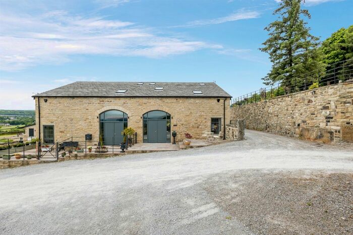 3 Bedroom Barn Conversion To Rent In Hill End Lane, Harden, Bingley, BD16