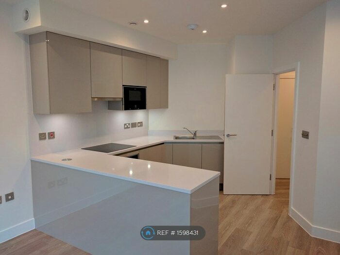 Studio To Rent In Kings Reach, Reading, RG1