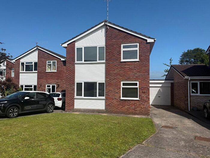 3 Bedroom Detached House For Sale In Trinity Road, Nailsea, North Somerset, BS48
