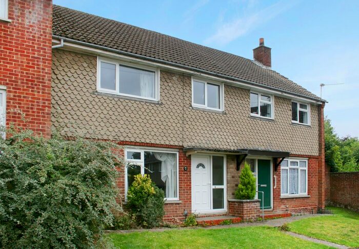 3 Bedroom Semi-Detached House To Rent In Furley Close, Winchester SO23