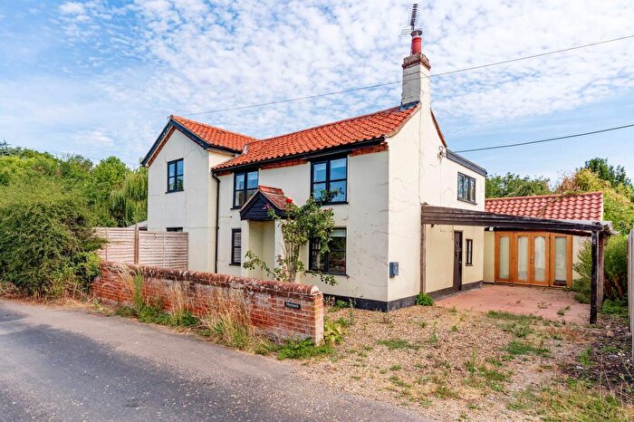 4 Bedroom Detached House For Sale In Mill Road, Banningham, NR11