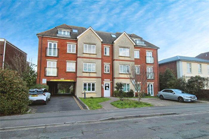 2 Bedroom Flat For Sale In Paynes Road, Southampton, Hampshire, SO15