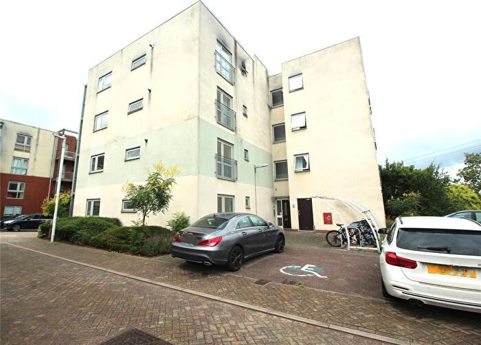 2 Bedroom Flat To Rent In Hyde Grove, Dartford, Kent, DA1