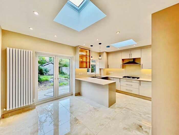 4 Bedroom End Terrace House To Rent In North Drive, Hounslow, TW3